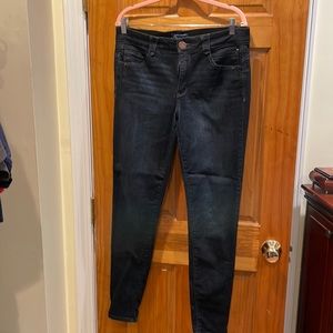 Like New Jeans in seam, 31 inches long
